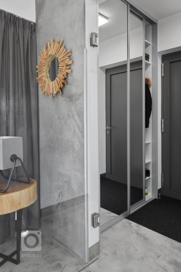 add picture to album