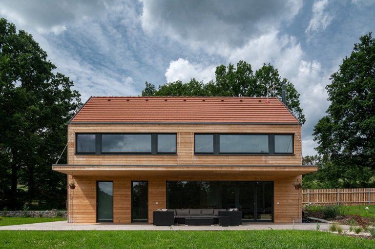 Autor:&nbsp;
Ing. arch. Lukáš Pejsar
Realizace:&nbsp;
2018
Užitná plocha:&nbsp;
140 m2
Zastavěná plocha:&nbsp;
86 m2
Obestavěný prostor:&nbsp;
388 m3
…