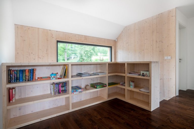 Autor:&nbsp;
Ing. arch. Lukáš Pejsar
Realizace:&nbsp;
2018
Užitná plocha:&nbsp;
140 m2
Zastavěná plocha:&nbsp;
86 m2
Obestavěný prostor:&nbsp;
388 m3
…