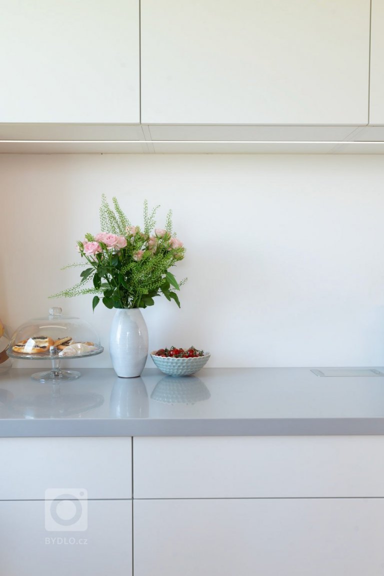 add picture to album