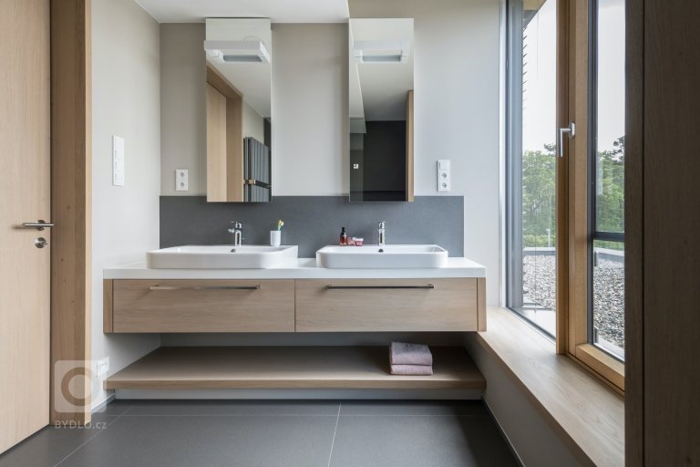 add picture to album