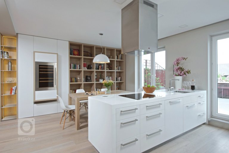 add picture to album