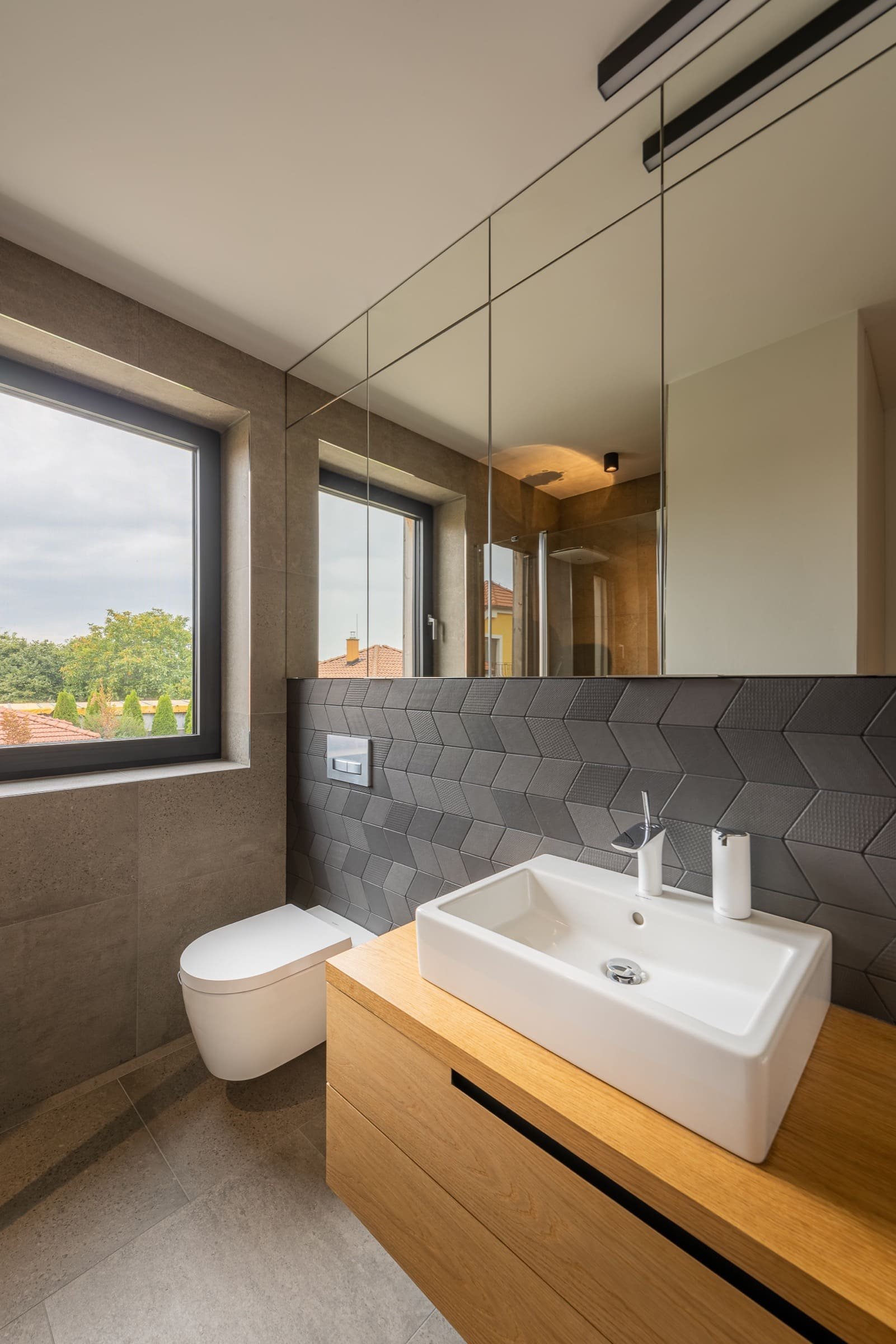 Dům pro mladou rodinu v okrajové části Vrakuni