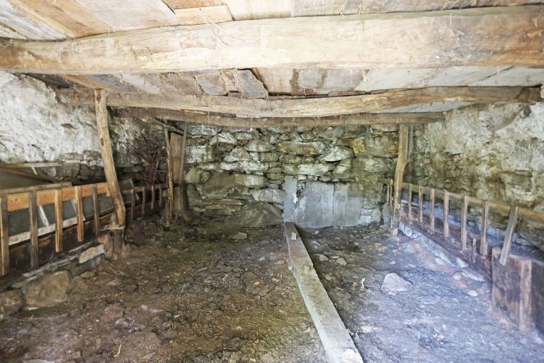 Z bývalé stáje stáje rekreační dům s vodou z pramene