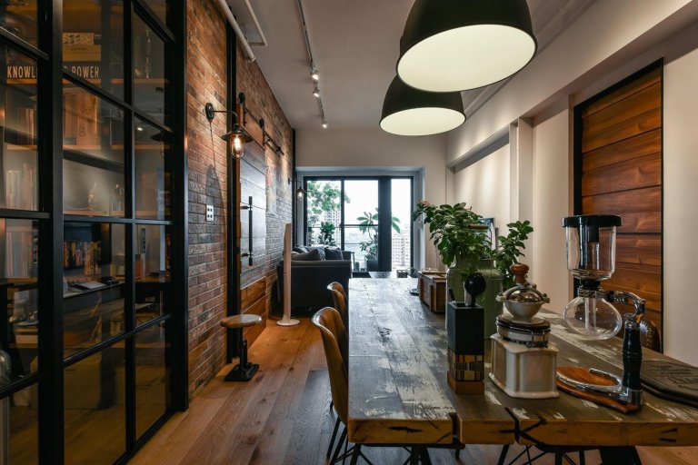 Půvabný industriální loft