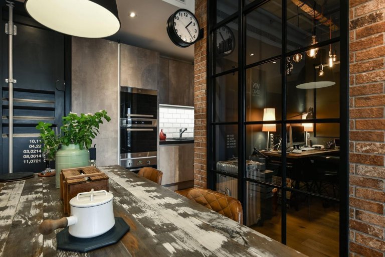 Půvabný industriální loft