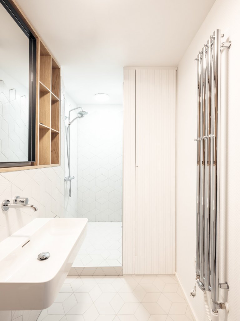 Bydlení ve střešní nástavbě panelového domu