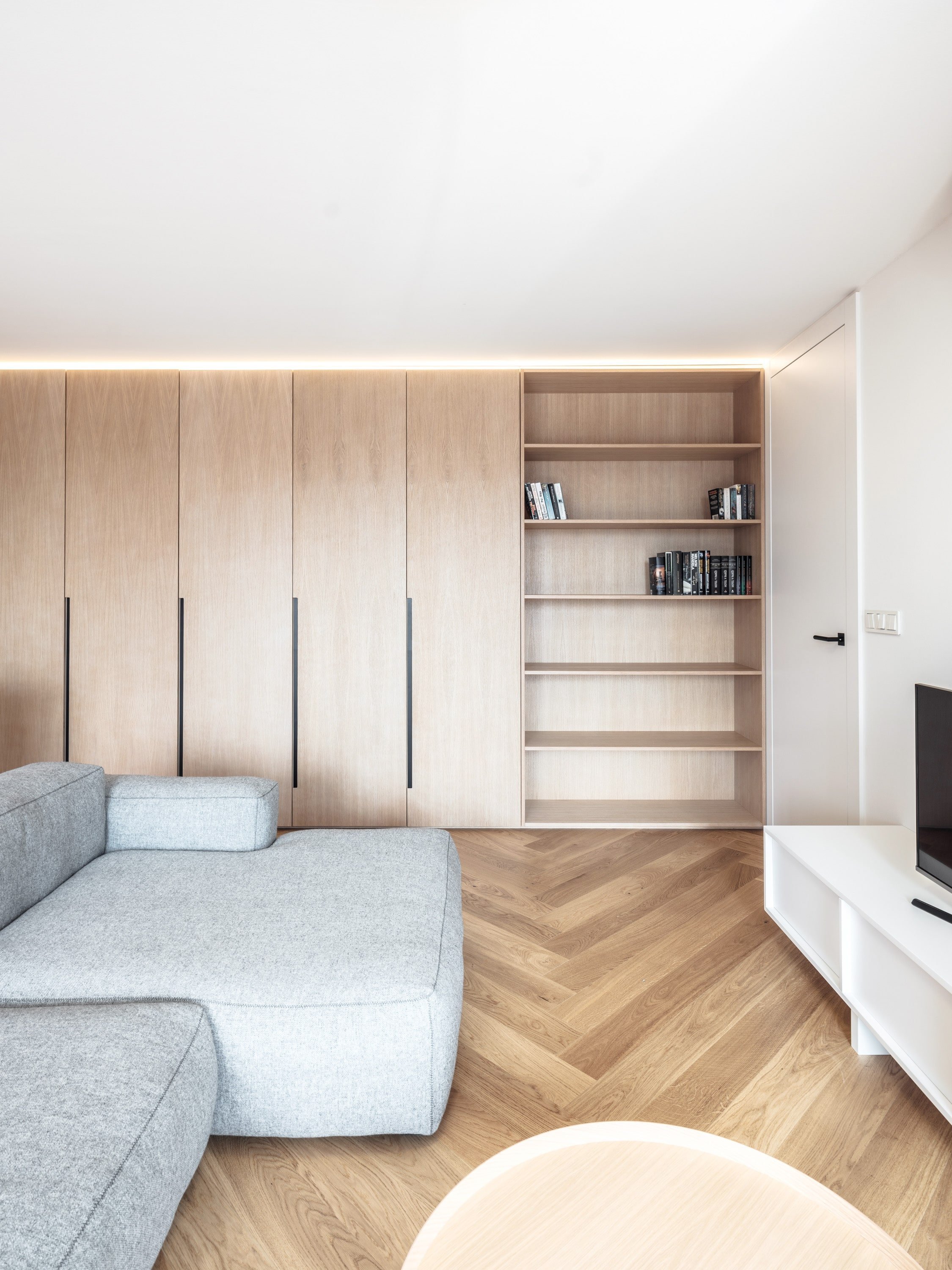 Bydlení ve střešní nástavbě panelového domu