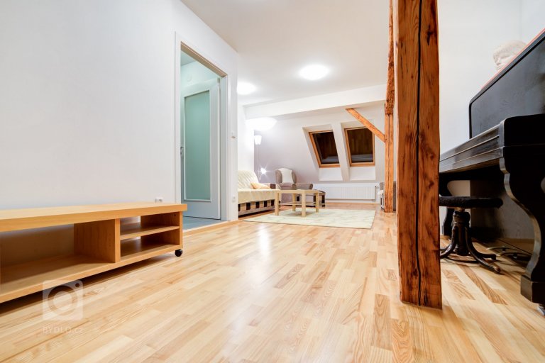 add picture to album