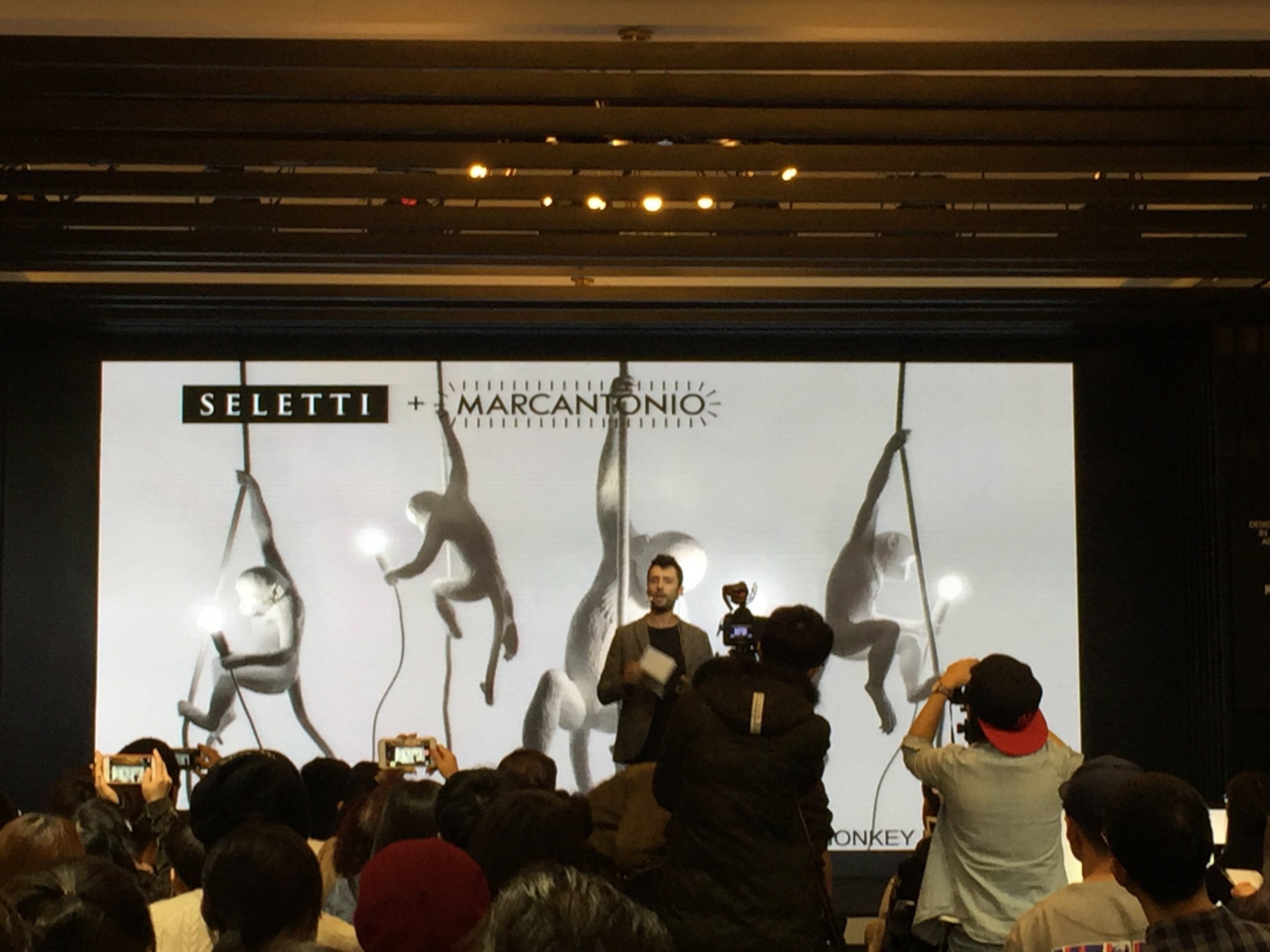 Kultovní lampy MONKEY LAMP  a jejích tvůrce.