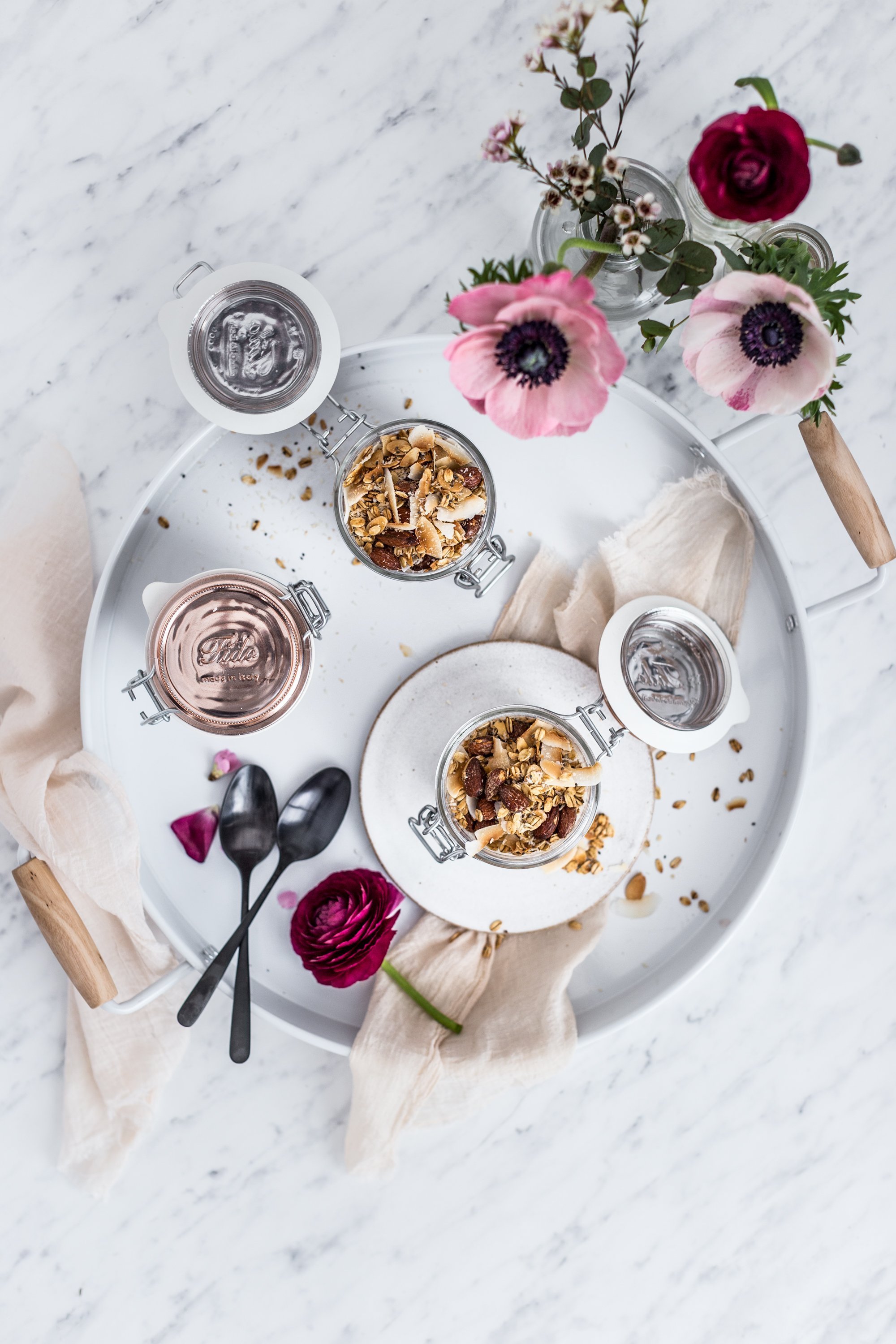 Kokosovo-mandlová granola