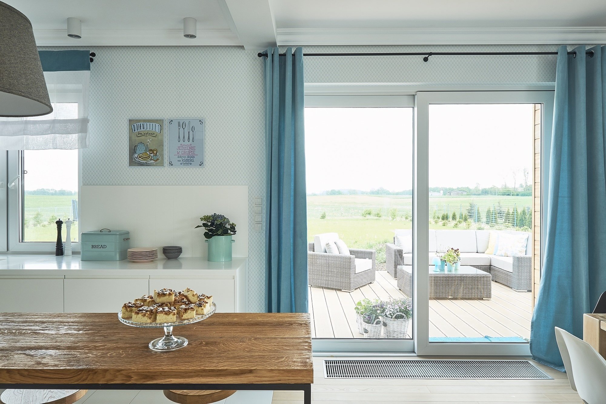 Stylové bydlení s tyrkysovou