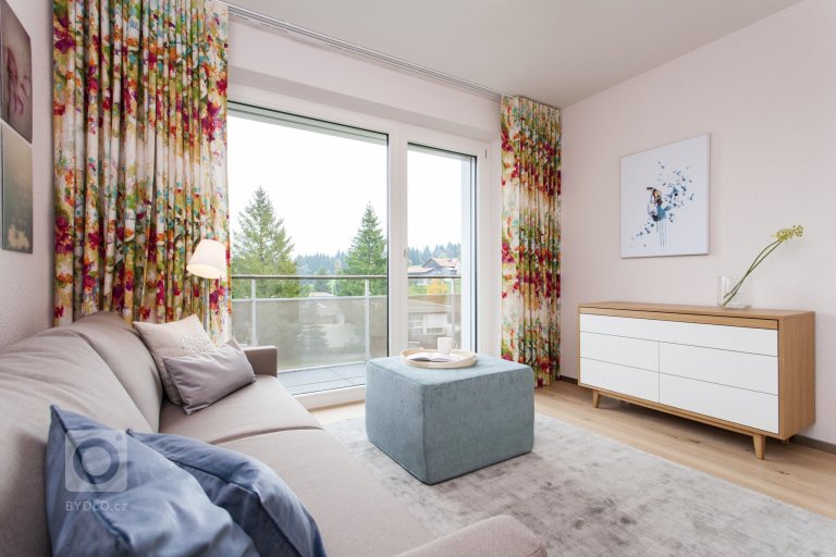 add picture to album