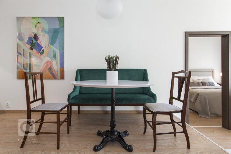 add picture to album