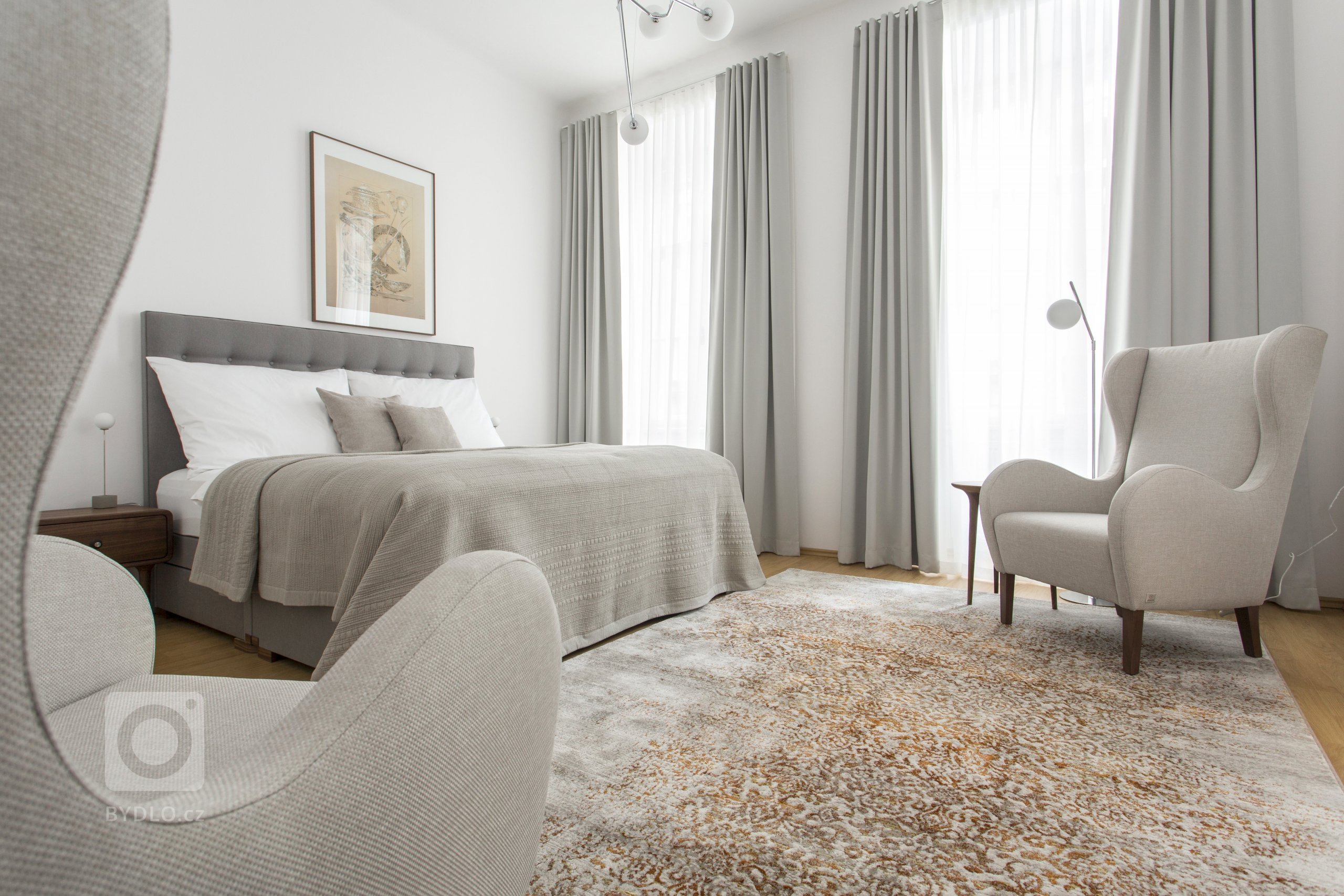 Byt se nachází v samém srdci historické Prahy, v měšťanském domě U modré boty v Haštalské čtvrti.Naším záměrem bylo vytvořit elegantní interiér, který podtrhne…