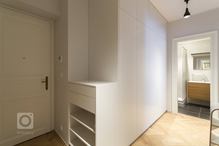 add picture to album