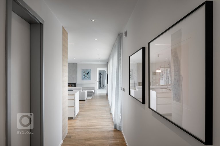 add picture to album