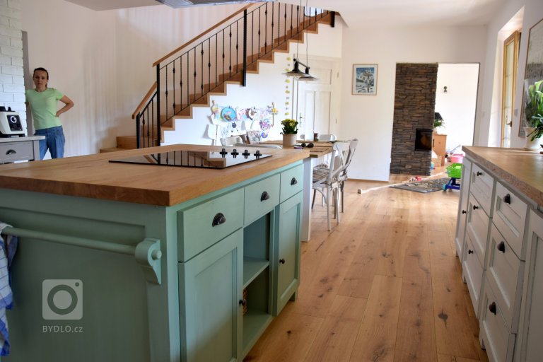 add picture to album