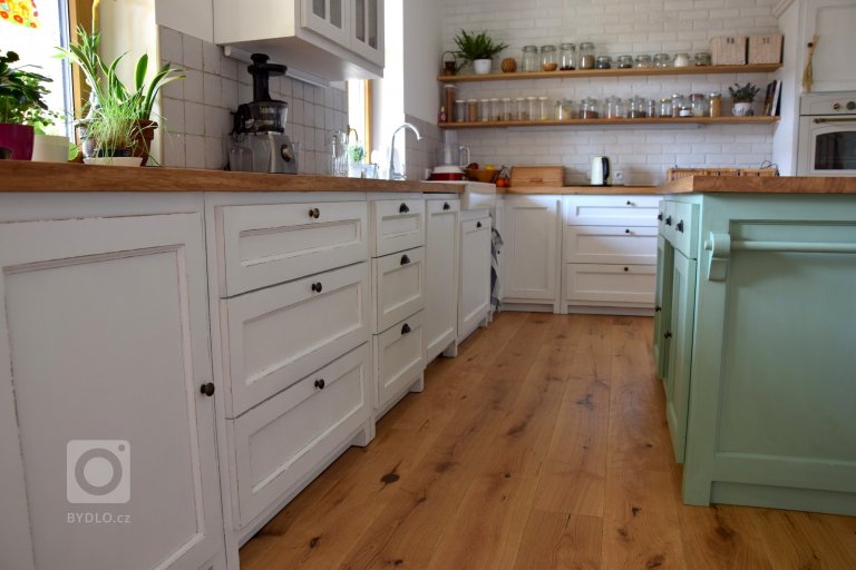 add picture to album