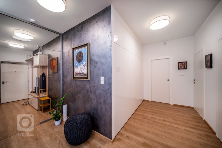 add picture to album