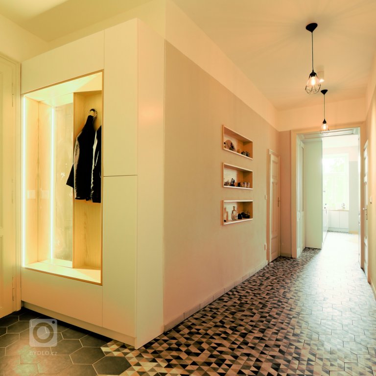 add picture to album