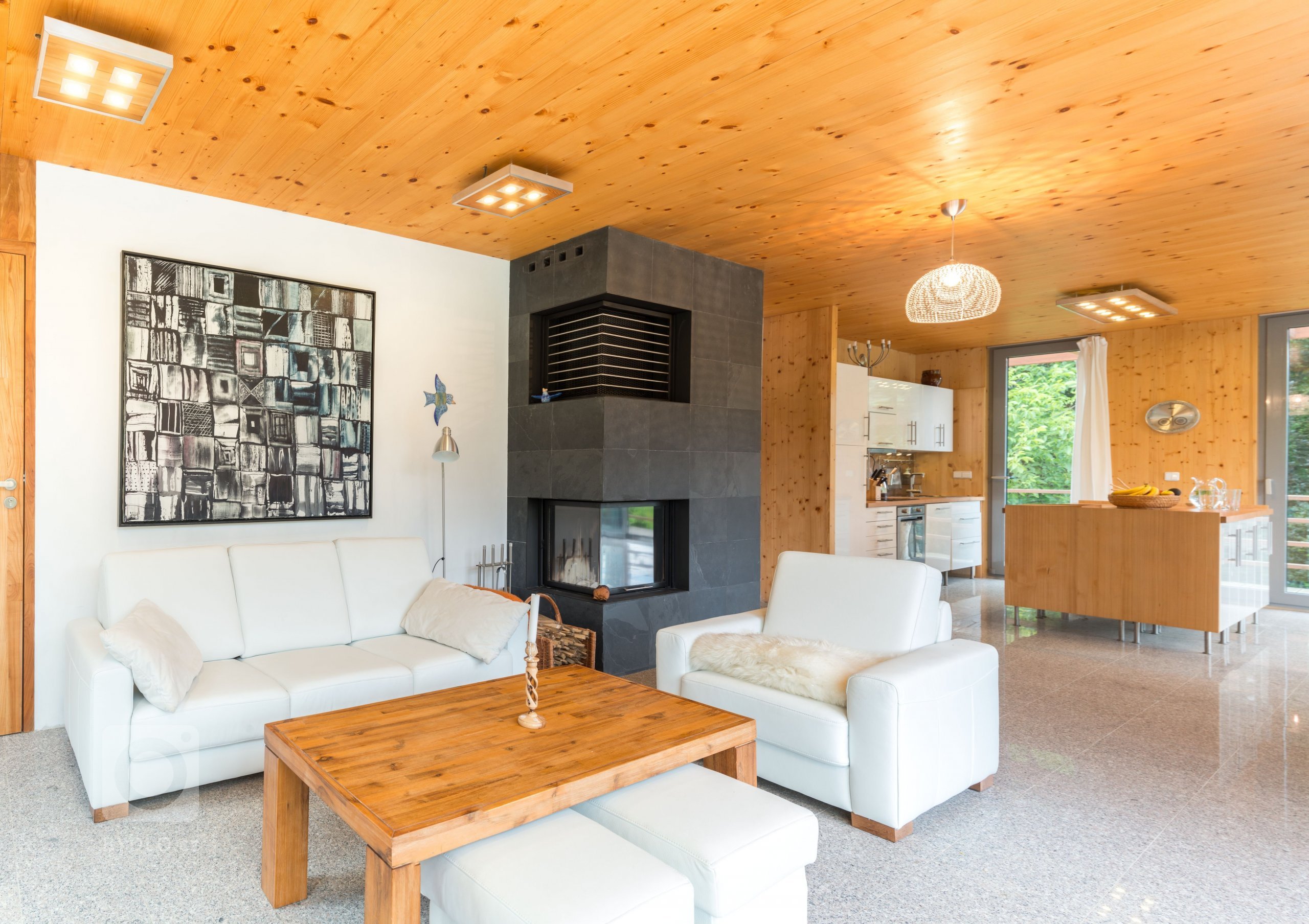 Tento dům s překrásným výhledem na řeku Sázavu je navržen pro bydlení čtyřčlenné rodiny.

Dům je tvořen jednoduchou kompaktní hmotou štíhlého kvádru se…