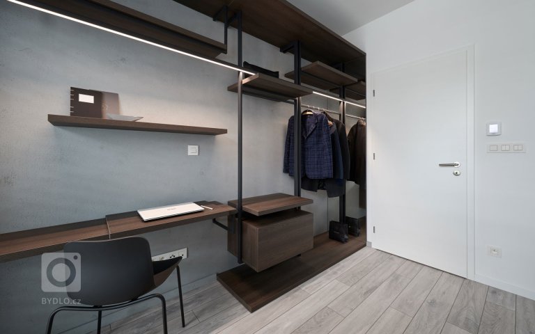 Tentokrát sme navrhovali byt v&nbsp;bytovom komplexe Blumental. Pôvodný zámer klienta, byt prenajímať, sa v&nbsp;priebehu navrhovania zmenil na&nbsp;túžbu byt…