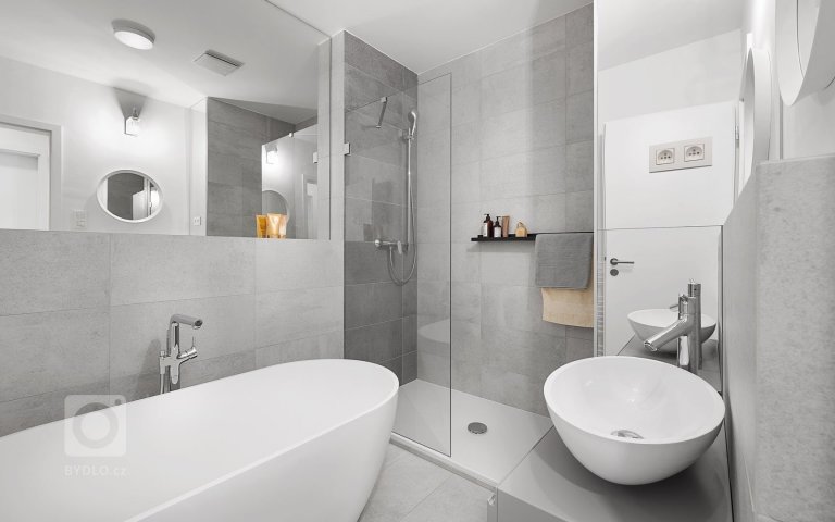 Tentokrát sme navrhovali byt v&nbsp;bytovom komplexe Blumental. Pôvodný zámer klienta, byt prenajímať, sa v&nbsp;priebehu navrhovania zmenil na&nbsp;túžbu byt…