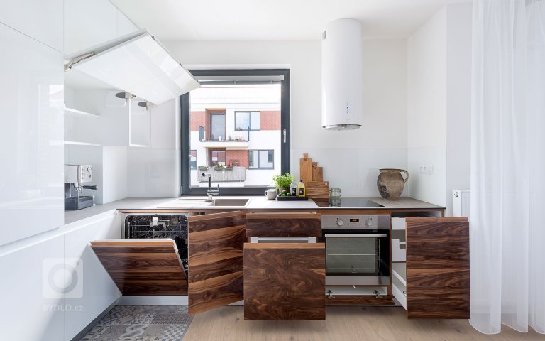 add picture to album