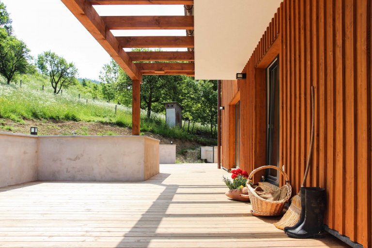 add picture to album