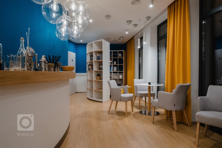 add picture to album