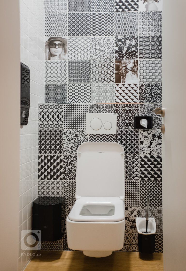 add picture to album