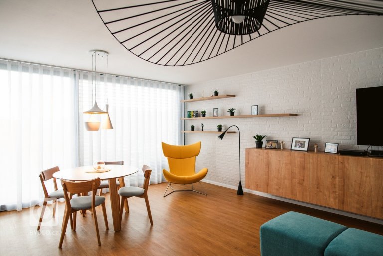 add picture to album