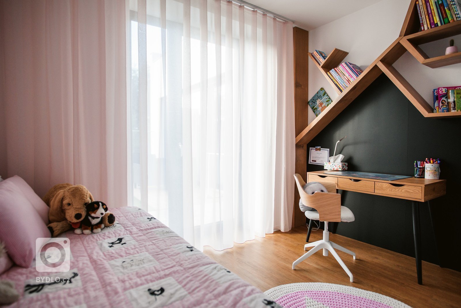 Novorealizovaný interiér v Považskej Bystrici podľa nášho návrhu sa dočkal svojho ukončenia. Nový interiéru do rodinného domu zo 70. rokov. Veríme, že vďaka…