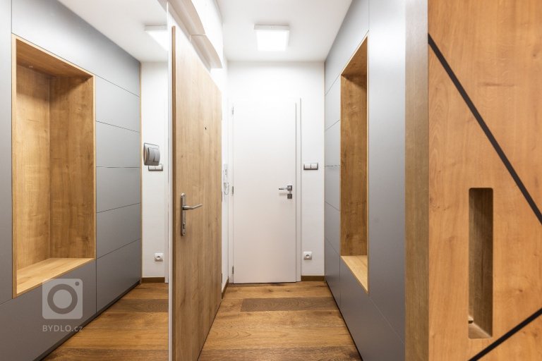 add picture to album