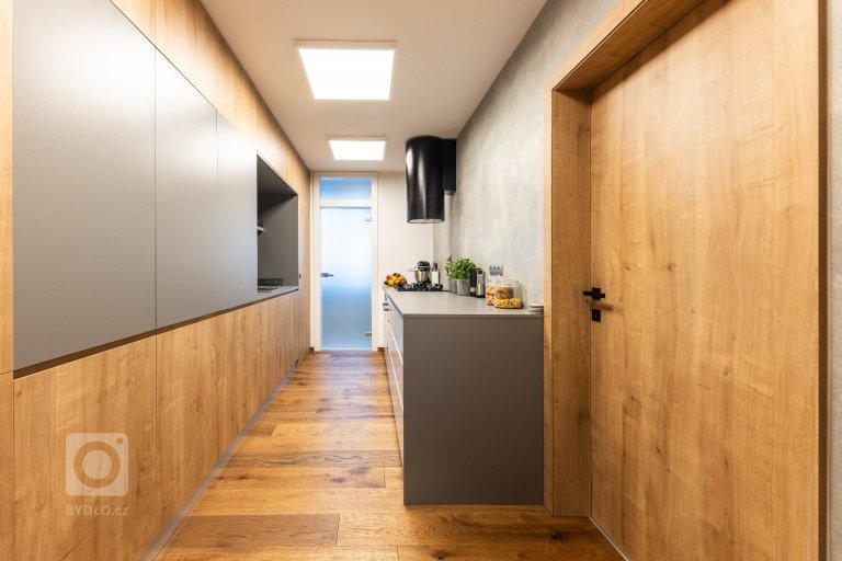 add picture to album