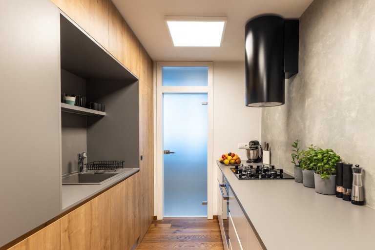 manželský pár s dvoma deťmi už dlhšie uvažovali nad zmenou. dlhodobo bývali v trojizbovom byte, kde všetci oceňovali blízkosť centra mesta. vhodný rodinný dom…