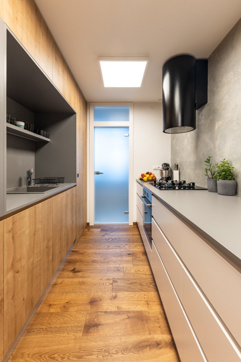 manželský pár s dvoma deťmi už dlhšie uvažovali nad zmenou. dlhodobo bývali v trojizbovom byte, kde všetci oceňovali blízkosť centra mesta. vhodný rodinný dom…