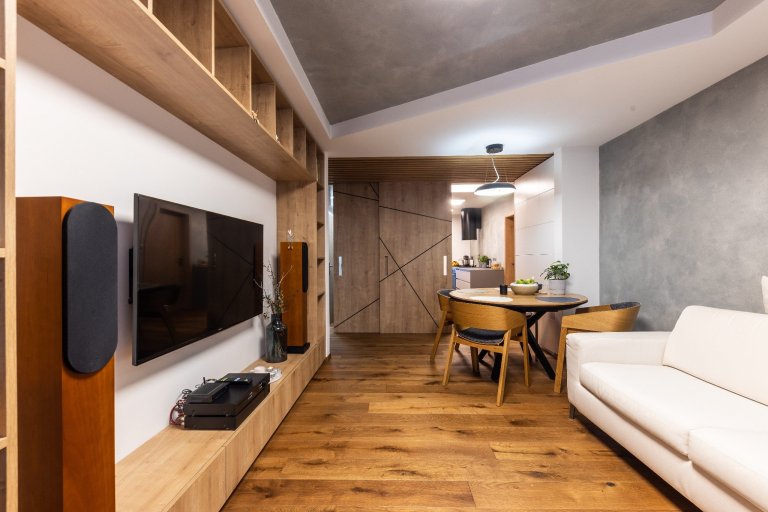 manželský pár s dvoma deťmi už dlhšie uvažovali nad zmenou. dlhodobo bývali v trojizbovom byte, kde všetci oceňovali blízkosť centra mesta. vhodný rodinný dom…