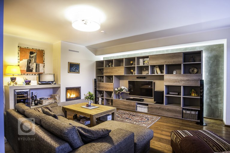 add picture to album