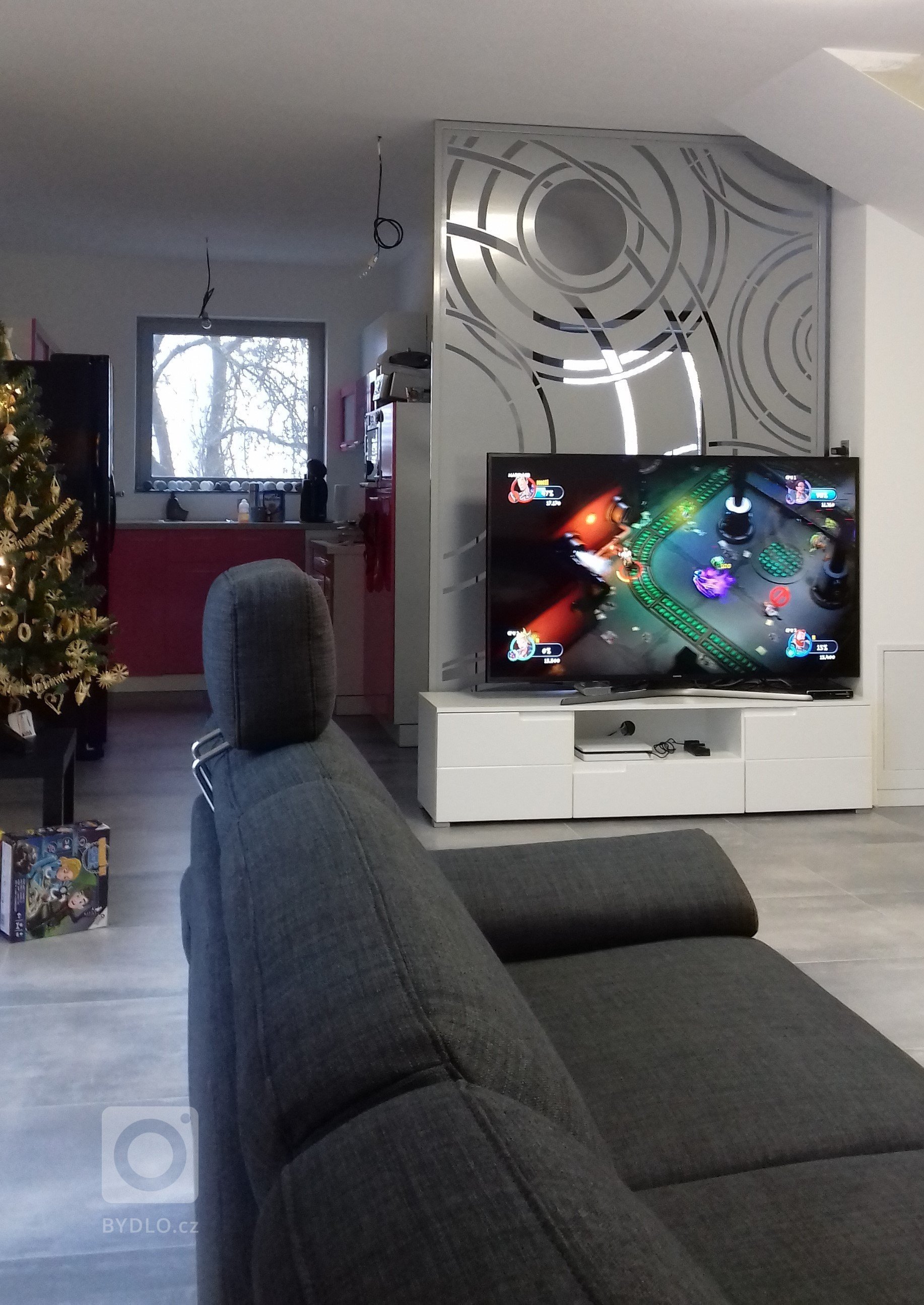 Designový panel za TV