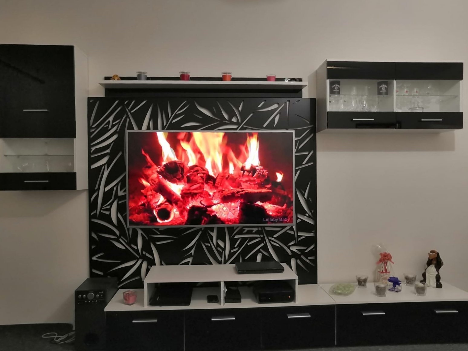 Designový panel na stěnu za TV