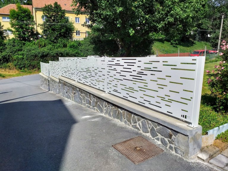 Oplocení zubní ordinace