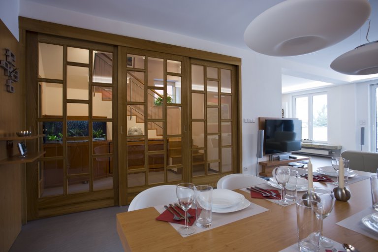 Když děti vylétnou z hnízda je čas na změnu, aneb &bdquo;kdy když ne teď&ldquo;. Tak bychom mohli charakterizovat radikální proměnu velkého obytného prostoru v…