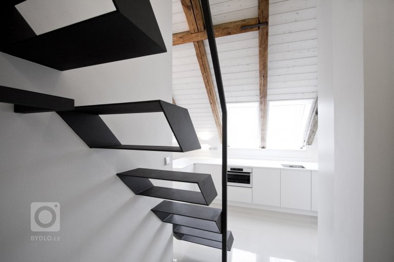 add picture to album