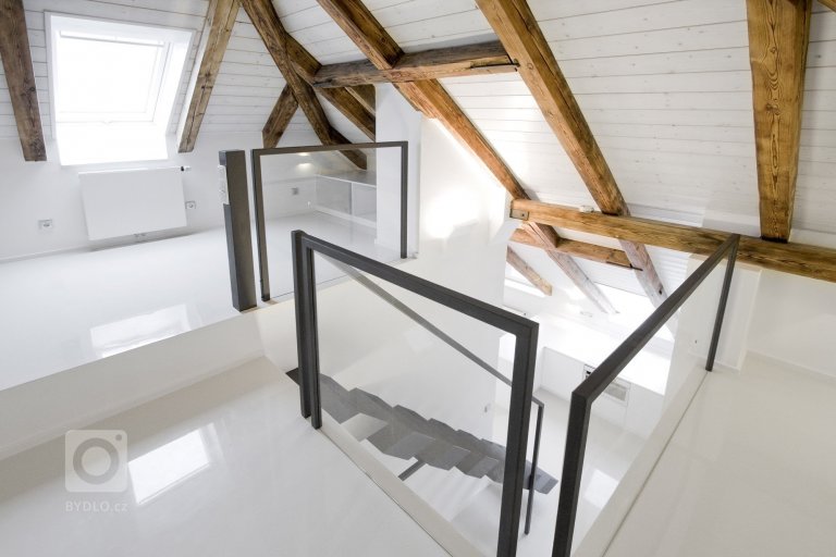 add picture to album