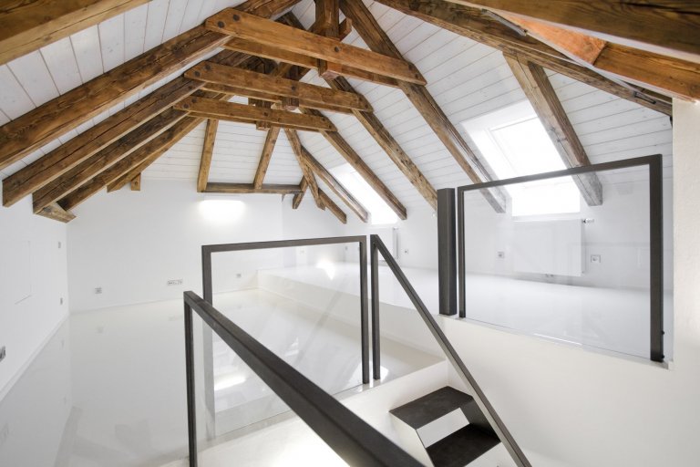 PŮVODNÍ STAV
Jedná se o&nbsp;nájemní vilu z&nbsp;roku 1910. Vila má 3 nadzemní podlaží, jedno podzemní, které je možné díky svažitému terénu plnohodnotně…