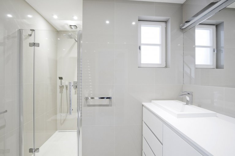 PŮVODNÍ STAV
Jedná se o&nbsp;nájemní vilu z&nbsp;roku 1910. Vila má 3 nadzemní podlaží, jedno podzemní, které je možné díky svažitému terénu plnohodnotně…