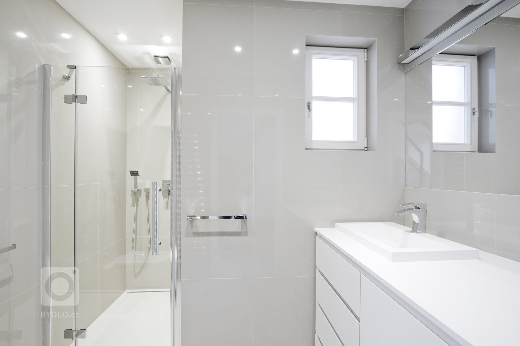 PŮVODNÍ STAV
Jedná se o&nbsp;nájemní vilu z&nbsp;roku 1910. Vila má 3 nadzemní podlaží, jedno podzemní, které je možné díky svažitému terénu plnohodnotně…