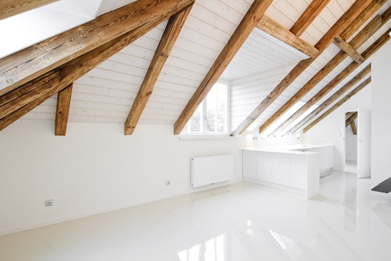 PŮVODNÍ STAV
Jedná se o&nbsp;nájemní vilu z&nbsp;roku 1910. Vila má 3 nadzemní podlaží, jedno podzemní, které je možné díky svažitému terénu plnohodnotně…